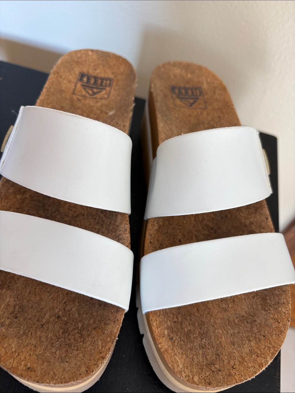 REEF Cushion Vista Hi White Platform Slide Sandals – Women’s Size 7 - Picture 6 of 7